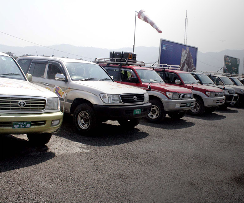 4WD overland experience in Nepal