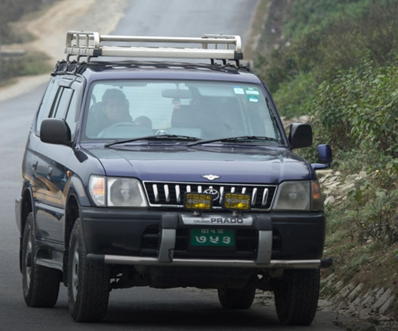 4WD overland experience in Mustang, Nepal